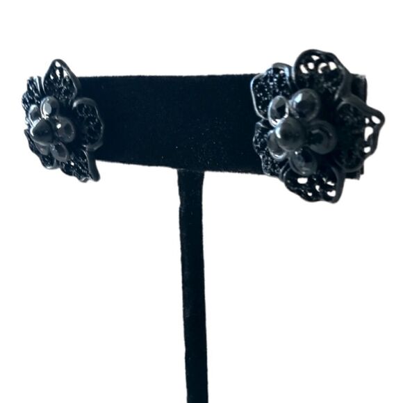 Black Flower Earrings Enamel Filigree Metal Rhinestones Lace Victorian Goth Vtg. - Picture 6 of 14